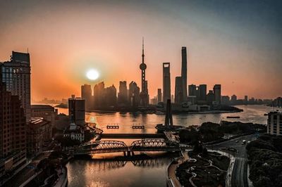《疫情下的上海空城实录》