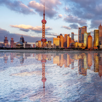 以黄浦江作为上海的地标照片摄影